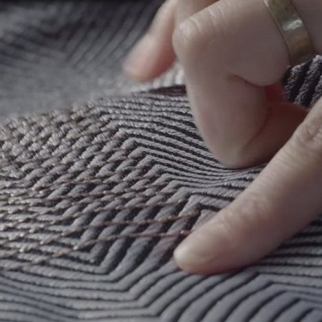 Google has woven conductive threads into sections of clothing to turn them into touch-sensitive panels that work like smartphone screens Conductive Thread, Smart Clothing, Smart Fabric, Smart Textiles, E Textiles, Wearable Electronics, Smart Materials, Textiles Projects, Textile Texture