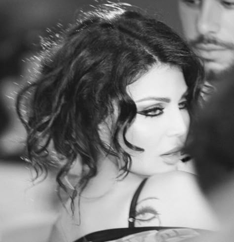 Lebanese Women, Haifa Wehbe, Girly Makeup, Arab Beauty, Girl Thinking, Dark Feminine Aesthetic, Haifa, Arab Women, Feminine Aesthetic