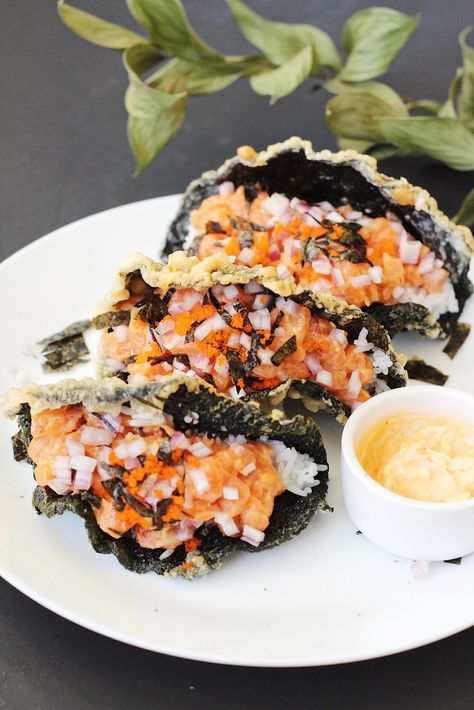 Food Truck Recipes, Fried Seaweed, Sushi Taco, Asian Fusion Recipes, Fusion Recipes, Food Truck Menu, Shells Recipe, Salads Recipes, Perfect Rice