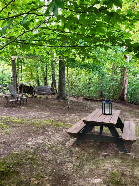 Woodland Walkway, Wooded Backyard Landscape, Easy Backyard Diy, Rustic Porch, Backyard Fireplace, Easy Backyard, Sloped Garden, Outside Living, Woodland Garden