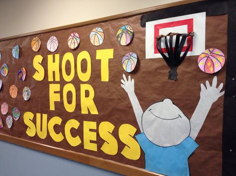 March Madness Board; students completed simple research for essays (behind basketballs). Basketball Bulletin Boards, Team Bulletin Board, Testing Bulletin Boards, Sports Bulletin Boards, Physical Education Bulletin Boards, Pe Bulletin Boards, School Sports Theme, Sports Classroom, Sports Theme Classroom