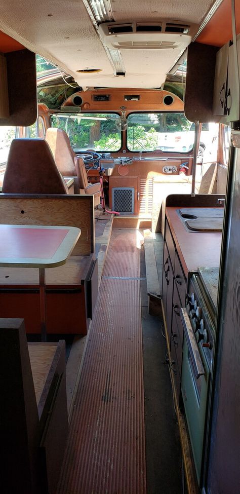 1954 Flxible Visicoach Bus To Motorhome Conversion (For Sale) Bus Conversion Interior, School Bus Camper, Motorhome Conversions, Mt Rainier National Park, Rv Garage, Motorhomes For Sale, School Buses, Tiny Cabins, Tour Bus