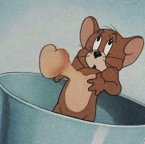 Niya Core, Meme Base, Meme Photo, Funny Icons, Insta Memes, Just Vibe, Jerry Cartoon, Playlist Covers Photos, Tom And Jerry Cartoon