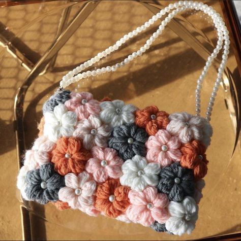 a really cute crochet bag i made Hand Bag Patterns, Free Crochet Purse Patterns, Puff Bag, Handbags Patterns, Crochet Purse Pattern Free, Crochet Handbags Patterns, Crochet Purse, Crochet Purse Patterns, Flower Bag