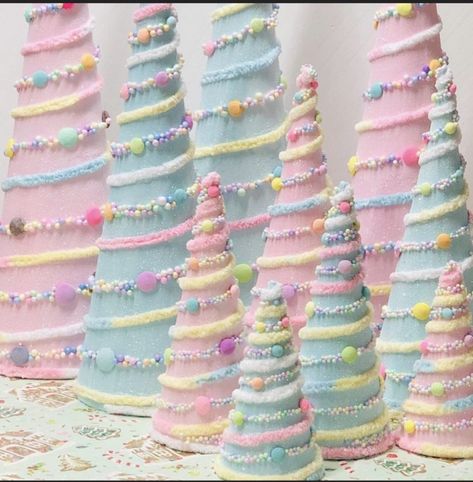 Pastel Gingerbread Christmas Decor, Candyland Diy, Gingerbread Office, Pastel Gingerbread, Bake Ideas, Candyland Theme, Candy Decorations Diy, Christmas Candies, Candy Land Birthday Party