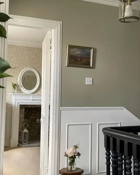 Lichen Farrow And Ball Hallway, French Gray, Farrow And Ball Hallway Entrance Halls, French Grey Farrow And Ball, French Gray Farrow And Ball, Farrow And Ball French Grey, Farrow And Ball Blue Gray, French Chic Paint, Grey Painted Rooms