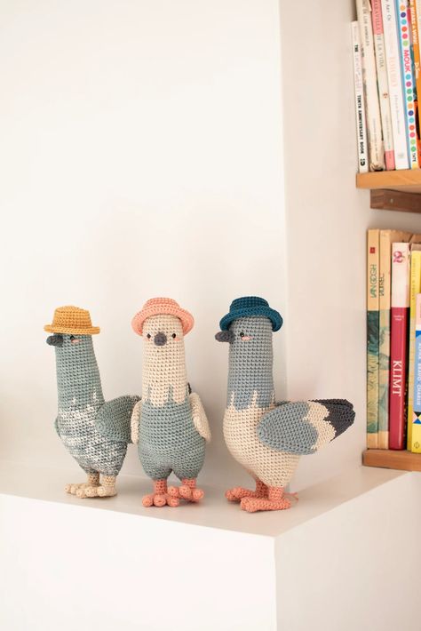 Sazz Pigeon. Pica Pau Amigurumi-Muster. ENGLISCH - Payhip Crochet Pigeon Pattern, Pigeon Crochet Pattern, Crochet Pigeon Pattern Free, Pigeon Amigurumi, Crochet Pigeon, Diy Crochet, Pigeon, Amigurumi Pattern, Project Ideas