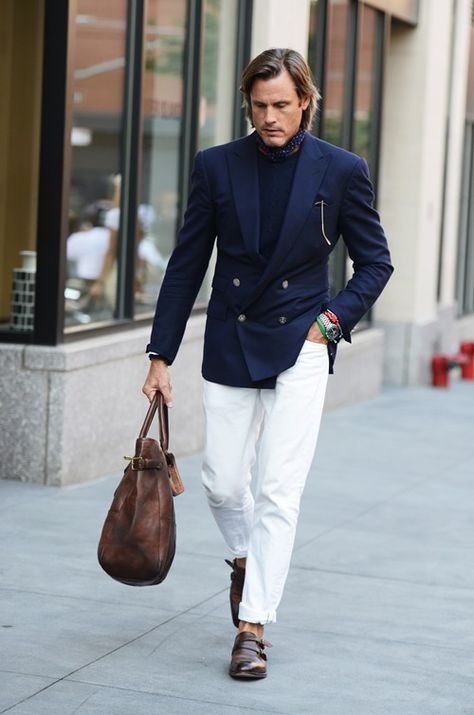 How To Wear White Jeans, Sweater Jeans, White Jeans Men, Blazer White, Jeans Brown, Sharp Dressed Man, Sweater White, Navy Blazer, Leather Briefcase