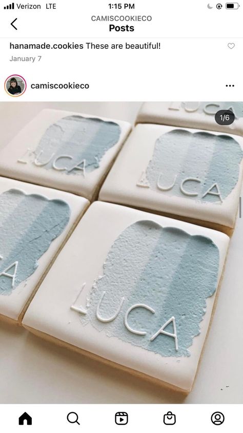 Minimal Cookie Decoration, Ombre Cookies Royal Icing, Blue Royal Icing Cookies, Neutral Cookies Decorated, Light Blue Cookies, Modern Cookies Decorated, Elegant Royal Icing Cookies, Royal Icing Cookies Designs Simple, Cookies With Names On Them