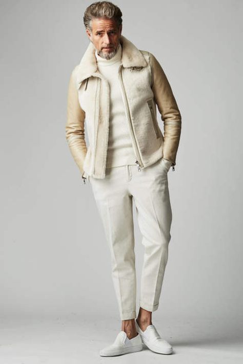 Mens Cream Turtleneck Outfit, Cream Winter Outfit, Turtleneck Outfit Men, Beige Blazer Outfit, Ivory Turtleneck, Turtleneck Outfit, Men Fashion Casual Shirts, Mens Fashion Smart, Beige Blazer