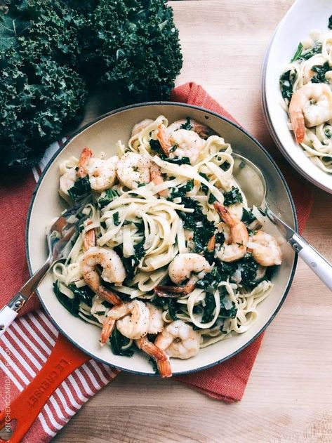 Kale And Shrimp, Sausage Kale Pasta, Kale Pasta Recipe, Kale Recipes Healthy, Creamy Shrimp Pasta, Kale Pasta, Sausage Pasta Recipes, Pesto Pasta Recipes, Easy Pasta Dinner