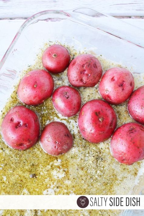 Danos Potatoes, Red Potatoes Oven, Parm Potatoes, Baked Red Potatoes, Potato Side Dishes Easy, Delicious Potatoes, Parmesan Crusted Potatoes, Red Potato Recipes, Hotdish Recipes