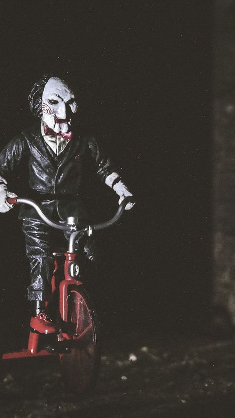 Billy The Puppet Wallpaper, Horror Movie Wallpaper Iphone, Wallpapers Scary, Wallpapers Horror, Halloween Iphone Wallpapers, Wallpapers Preppy, Horror Costumes, Billy The Puppet, Phone Pic