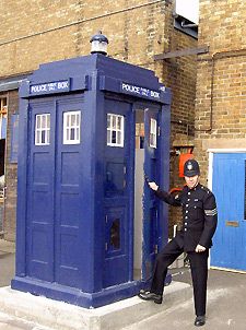 english police box plans - Google Search Tardis Art, Vintage Police, British Police, British Things, London Police, Nostalgic Memories, Telephone Box, Police Vehicles, Doctor Who Tardis