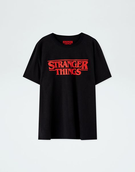 Black Netflix Stranger Things logo T-shirt - PULL&BEAR Stranger Things Clothes Aesthetic, Stranger Things T Shirt, Stranger Things Vinyl Shirt, Stranger Things Shirt Kids, Riverdale Merch, Stranger Things T-shirts & Tank Tops, Stranger Things Logo, Stranger Things Tshirt, Stranger Things Outfit