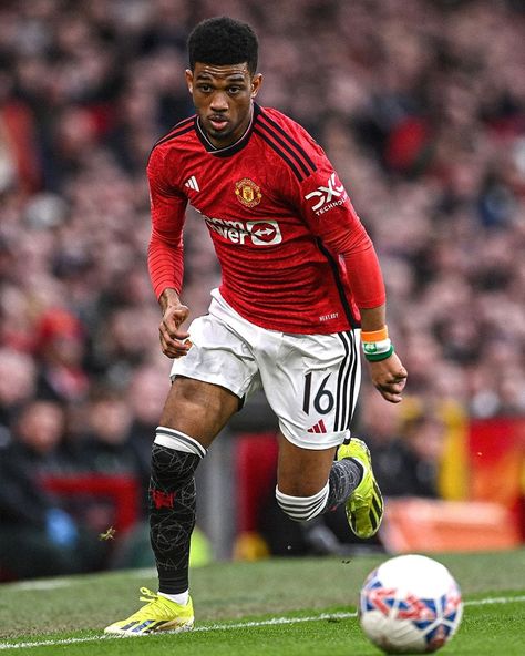 Amad Diallo, Real Madrid Wallpapers, Madrid Wallpaper, Manchester United Football, Football Wallpaper, Football Players, Manchester United, Real Madrid, Manchester