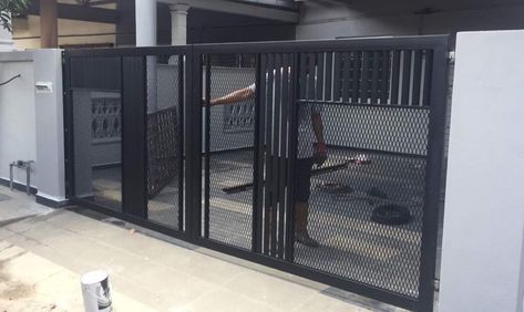 Gate Designs Modern, Metal Gate, Expanded Metal, Main Gate, Mild Steel, House Architecture Design, Gate Design, Steel Metal, Architecture House