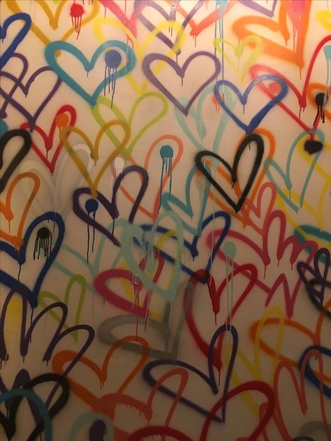 Spray Paint Bedroom Wall, Graffiti Wall Bedroom, Graffiti Murals Bedroom, Wall Graffiti Ideas, Graffiti Bedroom Ideas, Spray Paint Room, Graffiti Bedroom, Graffiti Room, Graffiti Ideas