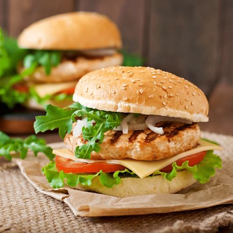 Chicken Burgers | Air Fryer Chicken Burger Recipe Cuisinart Griddler Recipes, Hamburger Toppings, Chicken Burgers Recipe, Spicy Chicken Sandwiches, Burger Seasoning, Easy Grilled Chicken, Grilled Turkey, Burger Toppings, Healthy Grilling