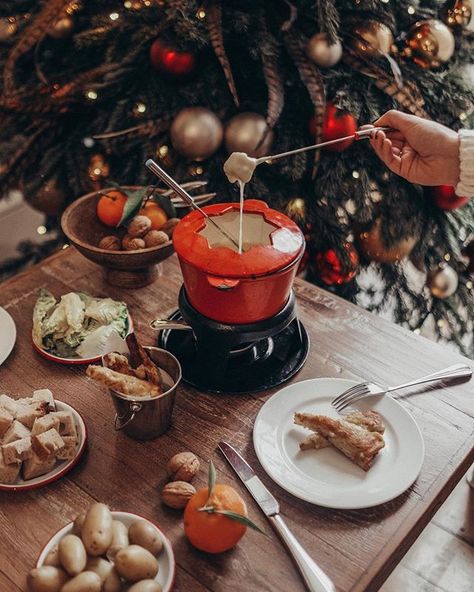 'Tis the season for long lunches consisting mainly of melted cheese. Wondering how many pots of fondue I can get through before the year is out 🧀🎄 Christmas Supper, Hygge Moments, Winter Song, Winter Hygge, Favorite Christmas Songs, Somerset House, Cozy Christmas Decor, Magical Winter, Supper Club