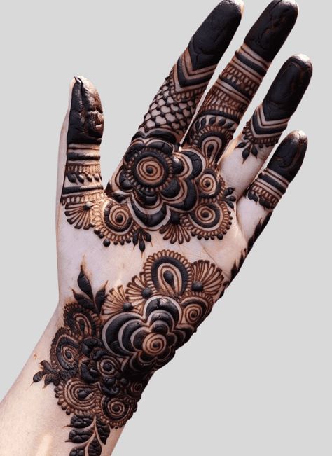 Right Hand Mehndi Design Front Simple, Unique Henna Designs Simple, Simple Elegant Mehndi Designs, Simple Henna Designs Hand Unique, Arabic Henna Designs Unique, Palm Mehndi Design Unique, Right Hand Mehndi Design, Brides Mehndi, Easy Mehendi Designs