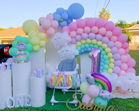 See more ideas at @mysweetcreation19 Unicorn Themed Birthday Party, 1st Birthday Party Themes, Balloons Decorations, Soft Play, Rainbow Party, Fall Birthday, Balloon Decor, Party Planner, 1st Birthday Party