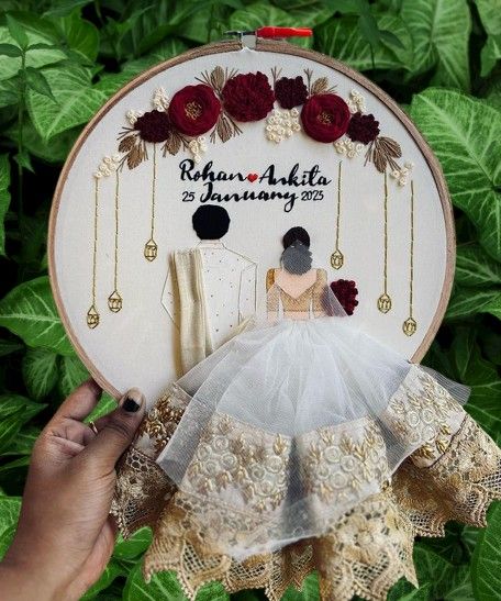 Nikkah Embroidery Hoop, Engagement Embroidery Hoop, Married Couple Gift Ideas, Marriage Embroidery, Marriage Template, Diy Engagement Gifts, Loop Art, Wedding Embroidery Hoop, Wedding Calendar