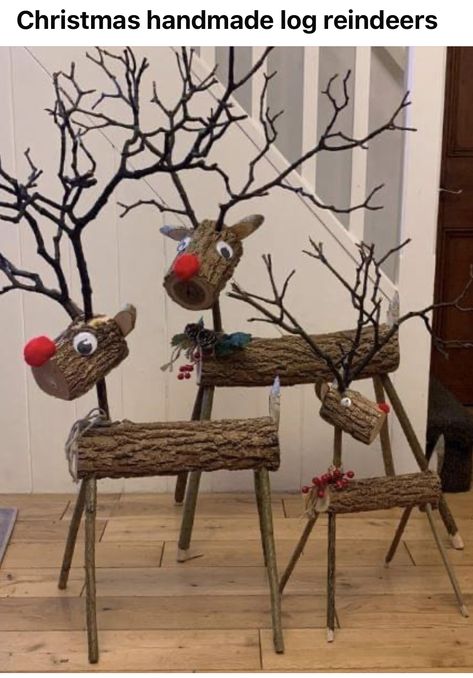 Diy Christmas Decorations For Outside, Christmas Decorations For Outside, Log Reindeer, Deer Christmas Decor, Diy Christmas Reindeer, Christmas Deer Decorations, Diy Reindeer, Wood Log Crafts, Wood Reindeer