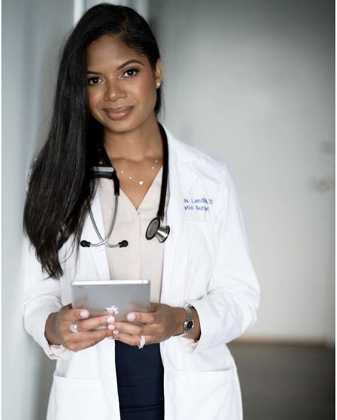 Black Nurse Practitioner Aesthetic, Black Physician Assistant Aesthetic, Black Women Doctors, Work Esthetics, Black Female Doctor Aesthetic, Doctor Black, Female Doctors, Black Doctor, Nursing Goals