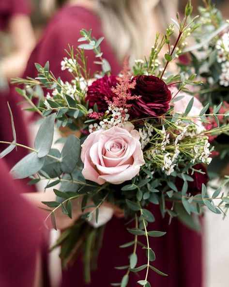 Burgundy and blush is one of my favorite color palettes for fall and winter weddings. 💕 We used a mix of ranunculus, roses, astilbe, waxflower, eucalyptus, and evergreens for this look. Photo + Video: @soulshine.photo.film Reception Venue: @enterprisemillevents Floral Design: @honeycombflorals Desserts: @nothingbundtcakes Ceremony Venue: @warren_baptist Blush And Burgundy Bouquet, Burgundy And Blush Wedding, Burgundy Bouquet, Winter Wedding Bouquet, Blush Wedding Flowers, Red Blush, Winter Wedding Colors, Blush Flowers, Wedding Aesthetic