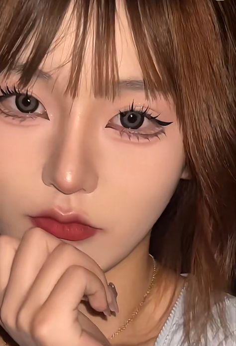 #makeup #chinesemakeup #douyinmakeup Doyen Makeup, Date Makeup Looks, Chinese Makeup, Date Makeup, Doll Eye Makeup, Full Makeup, Dewy Makeup, Ulzzang Couple, Bead Charms Diy