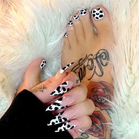 #nails #toes #matching #cowprintnails #stilletonails #nailart #nailpro @NailproMagazine @Valentinonail Nails Toes Matching, Matching Mani Pedi Ideas, Matching Nail And Toe Sets, Bandana Nails, Cow Print Nails, Nails Toes, Western Nails, Witchy Nails, Cow Nails