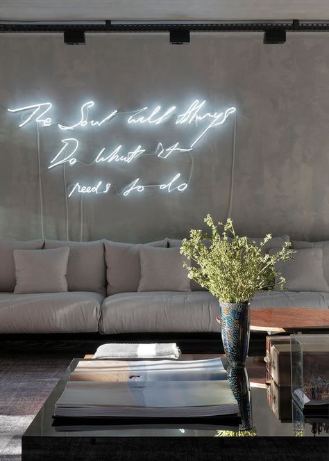 Neon Decor, Yamagata, Luminaire Design, Living Room Decor Apartment, Blog Design, Home Room Design, Luxurious Bedrooms, House Rooms, Neon Sign