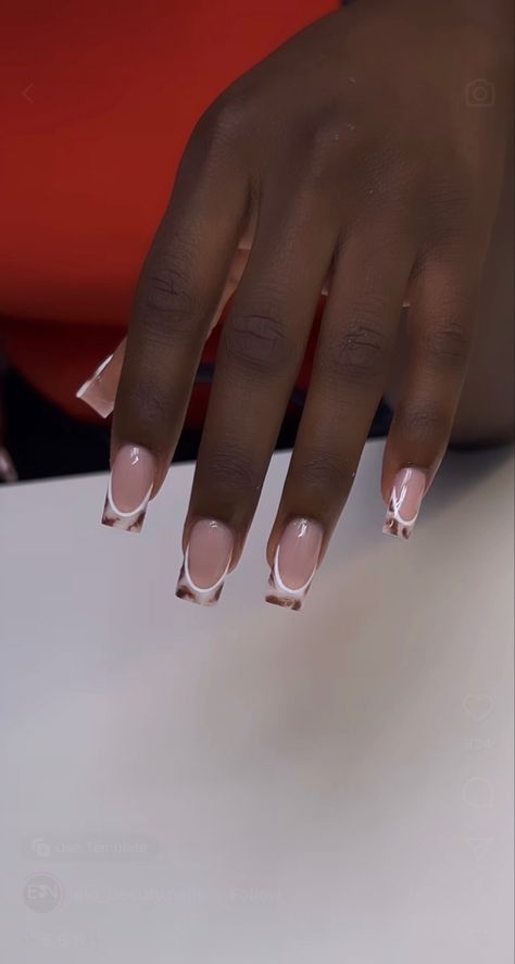 Nail Art On Dark Skin Hands, Work Nails Professional Gel, Simple Nails Black Women, Pretty Fall Nails Autumn, Nails On Black Skin, Short Nails Fall, Nail Combos, Junk Nails, Girl Nails