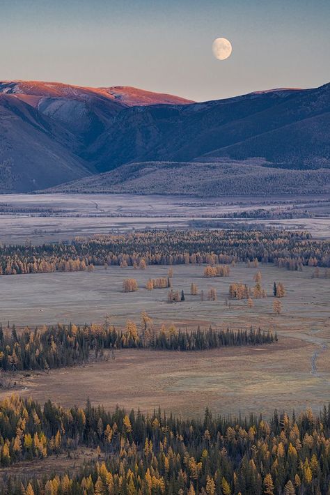 Moon over the Kuray steppe, Russia / Image by Dmitry Moiseenko from airpano.com Russia Landscape, Fantasy Setting, Urban Environment, Fantasy Landscape, Fantasy Books, Aesthetic Art, Mother Nature, Fantasy Art, Russia