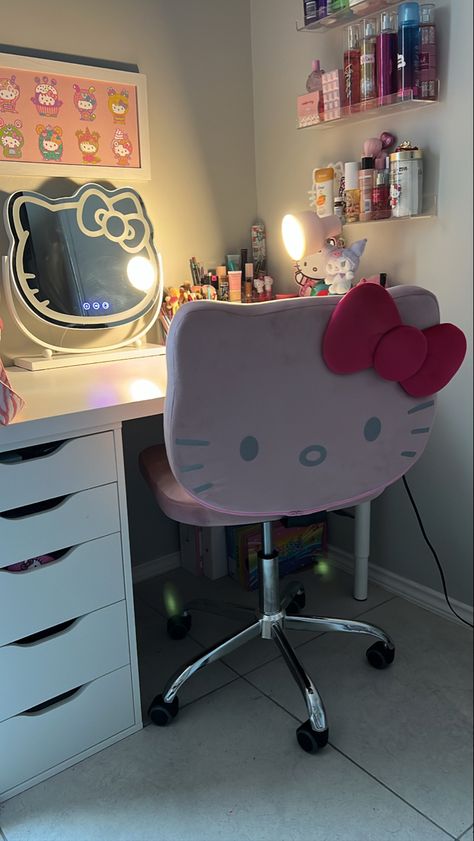 Mirror With Lights Bathroom, Hello Kitty Desk, Hello Kitty Vanity, Led Wall Mirror, Hello Kitty Room Decor, Hello Kitty Bedroom, Led Vanity Mirror, Bathroom Led, Images Hello Kitty