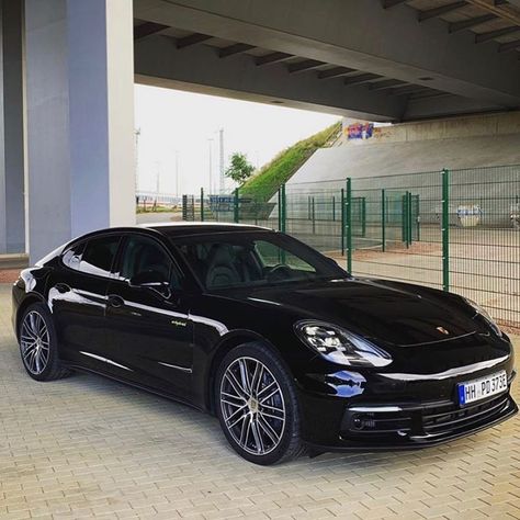 Porsche Panamera 4s, Panamera Porsche, Panamera 4s, Airplane Fighter, Future Cars, Car Projects, All I Ever Wanted, Porsche Panamera, Porsche Cayenne