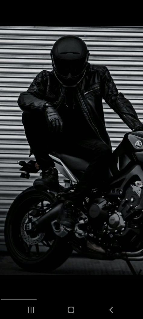 Motorcycle Guy, Hot Biker Guys, Biker Photography, Motocross Love, Image Moto, Мотоциклы Cafe Racers, Biker Photoshoot, Bike Aesthetic, Motorcycle Aesthetic