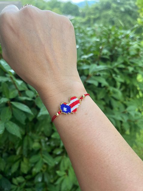 Excited to share the latest addition to my #etsy shop: Puerto Rican flag beaded bracelet. Beaded Flag Bracelet, Pr Flag, Flag Beads, Puerto Rican Flag, Beautiful Beaded Jewelry, Beads Art, Johnson City Tn, Loom Bracelet Patterns, Loom Bracelet