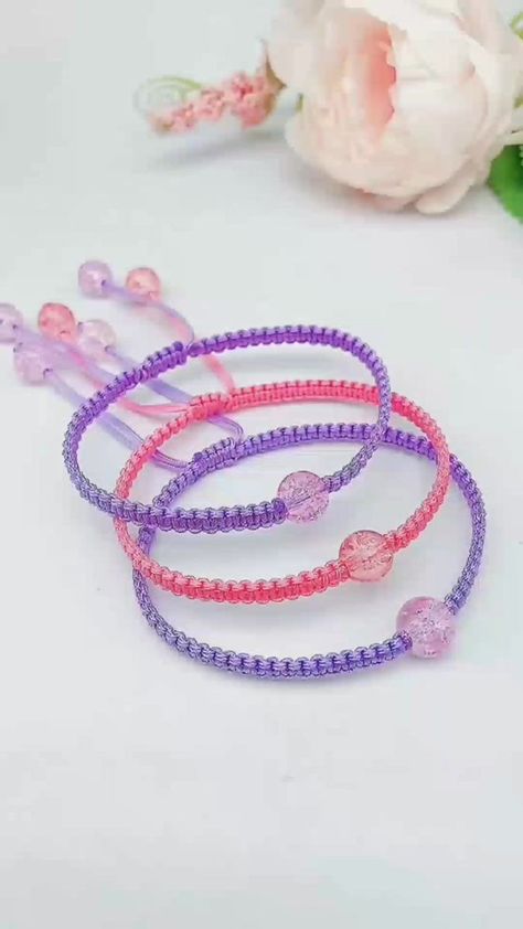 Knotted Bead Necklace Diy, Bff Bracelets Diy Beads, How To Make Friendship Band, Diy Gelang Tali, String Bracelet With Beads, String Necklace Diy, Bracelets With Beads, Simpul Makrame, قلادات متدلية