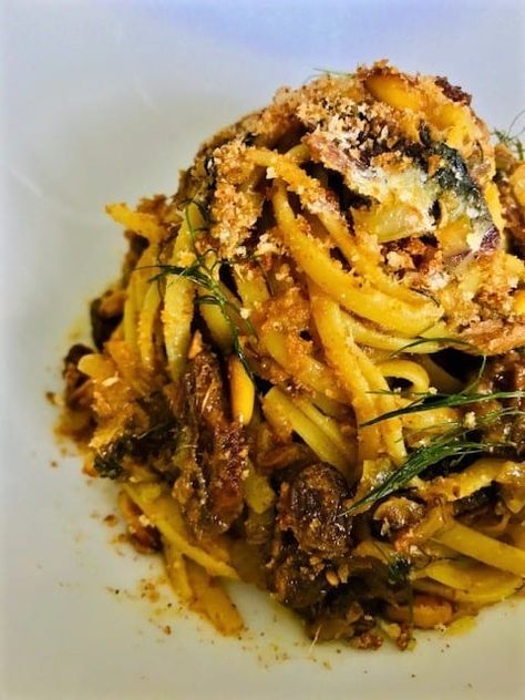 Sardines Pasta, Pasta With Sardines, Sardines Recipe, Spaghetti Dishes, Sicilian Pasta, Sardine Pasta, Fennel Pasta, Fennel Pollen, Swordfish Recipes