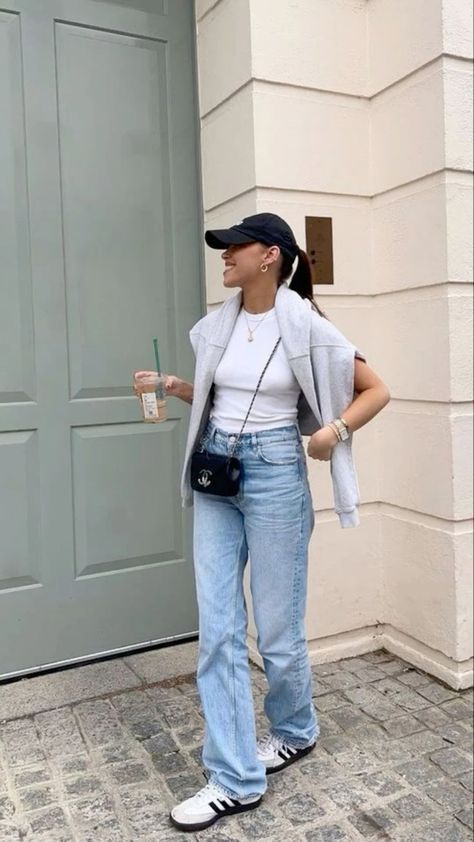 Hailey Bieber Style Aesthetic, Europe Spring Outfits Street Style, Low Effort Outfits, White Jeans Outfit Aesthetic, Long Sleeve Outfit Ideas, Sleeve Outfit Ideas, Pinterest Outfit Ideas, 2010 Outfits, Adidas Samba Outfits