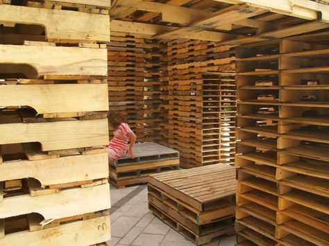 Meditation Pavilion, French Courtyard, Temporary Architecture, Floating Architecture, Tin Shed, Hidden House, Pallet House, Shipping Pallets, Architecture Concept Diagram