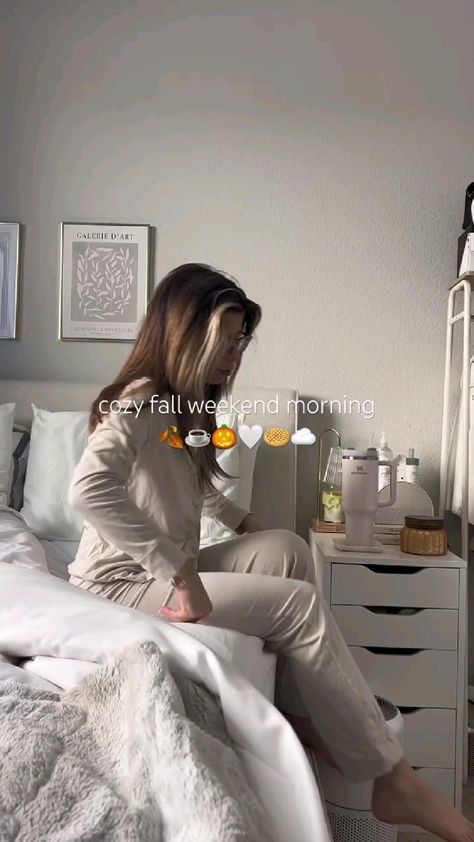 #diy #floatingnightstand #bedroomideas #homedecor #interiordesign #modernfurniture #crafting #homemade #furnituredesign #bedroominspo Floating Nightstand Ideas, Fall Routine, Fall Morning Routine, Modern Floating Nightstand, Nightstand Ideas, Fall Video, Nightstand Design, Morning Routine Productive, Autumn Weekend