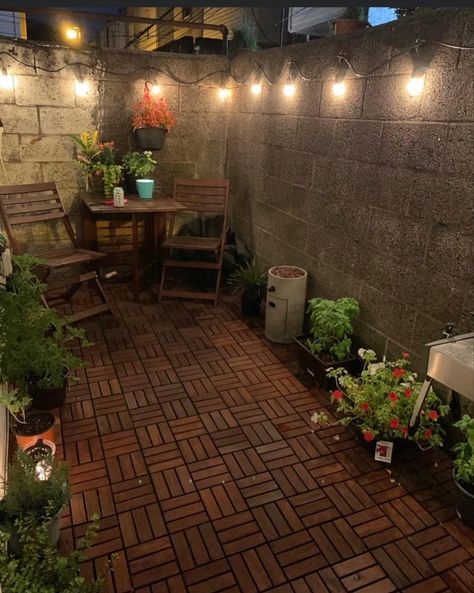 Ideas Para Patios Pequenos, Ideas Patios Pequeños, Townhome Backyard Ideas, Small Indoor Courtyard, Small Patio Inspiration, Terrace Garden Ideas, Small Patio Garden, Small Balcony Design, Casa Vintage