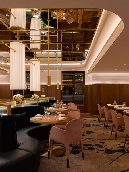 Glovers Alley Restaurant, Fitzwilliam Hotel Dublin. By Project Orange Art Deco Ceilings, Bar Ceiling Design, Restaurant Ceiling Design, Hotel Bar Design, Luxury Cafe, Luxury Restaurant Interior, Restaurant Ceiling, Hotel Dining Room, Art Deco Ceiling