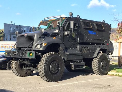 Zombie Vehicle, Navistar International, Executive Protection, Armored Vehicle, Luxury Cars Rolls Royce, Armoured Vehicles, Armored Truck, Federal Law Enforcement, Travel Van