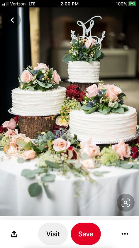 3 Tier Wedding Cake Separate, Three Separate Tier Wedding Cake, Wedding Cakes Not Stacked, Seperate Wedding Cake Ideas, Wedding Cake Ideas For 100 People, Three Cake Wedding Display, Three Cakes Wedding, April Wedding Cake Ideas, 3 Wedding Cakes On Stands