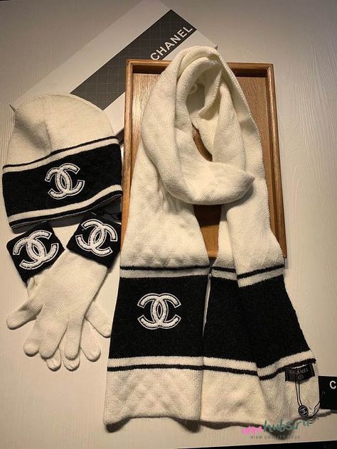 Chanel white hat glove scarf (a set) - unahubs.ru Chanel Gloves, Louis Vuitton Capucine, Chanel Clothing, Chanel Scarf, Chanel Hat, Diamond And Silk, White Slippers, Chanel White, Online Shopping Shoes