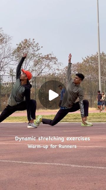 Dynamic Stretching Warmup Runners, Running Warm Up Stretches, Dynamic Stretching Warmup, Runner Stretches, Warming Up Exercise, Runners Stretches, Dynamic Warm Up Exercises, Body Stretches Flexibility, Dynamic Stretching Exercises